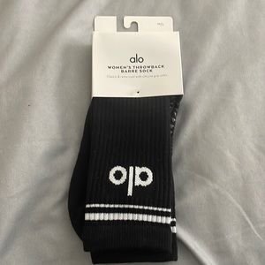 Alo throwback barre socks